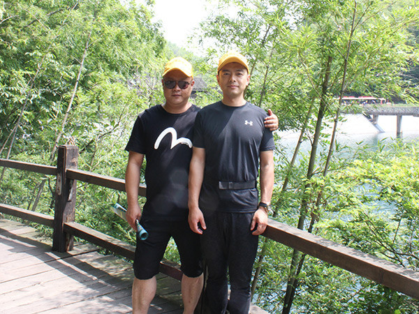 橙子视频APP黄2017年团队旅游-3